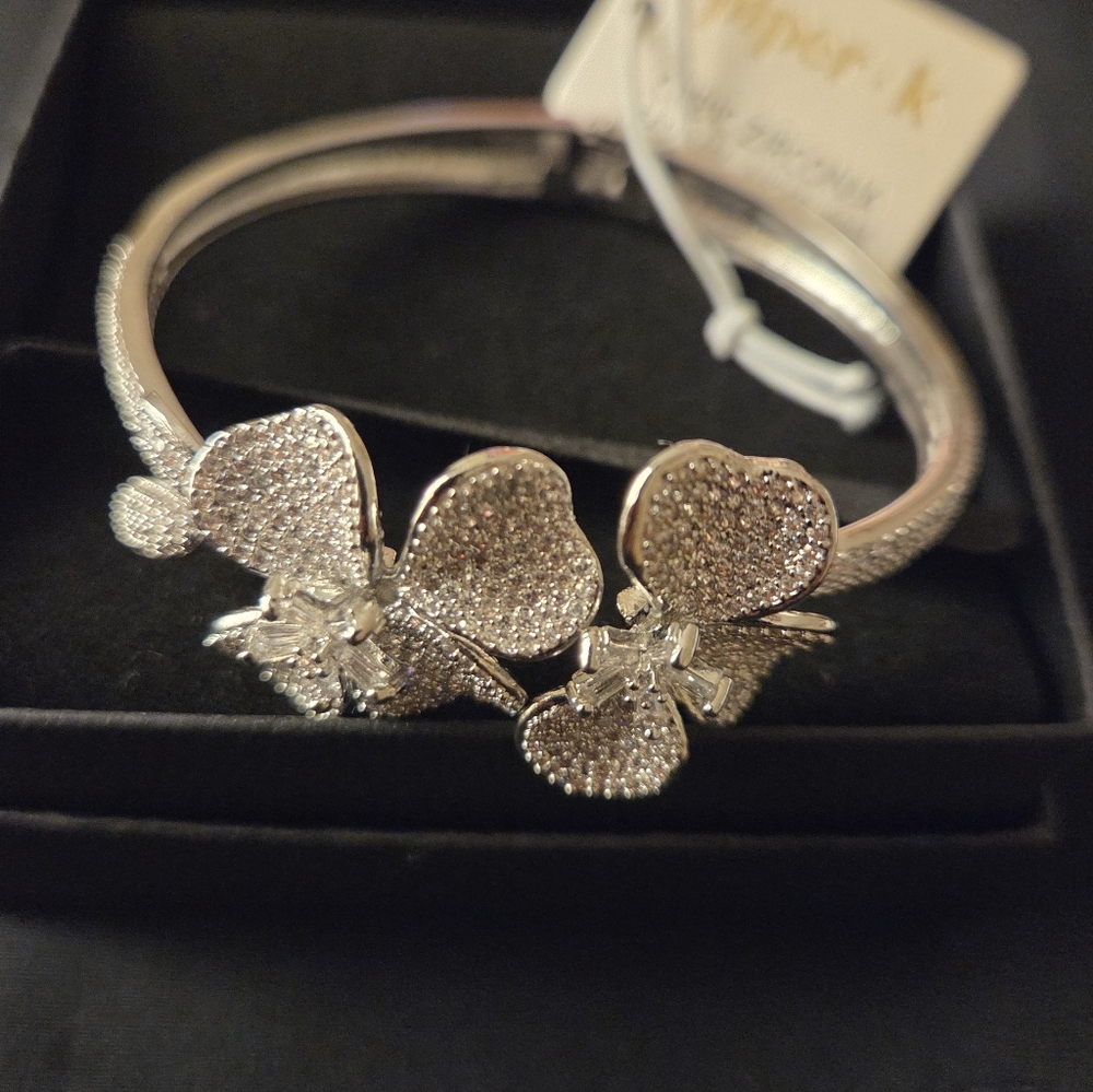 NEW WOMENS PIPER K STAINLESS STEEL WITH FLOWERS & CUBIC ZIRCONIA BRACELET - Picture 2 of 4